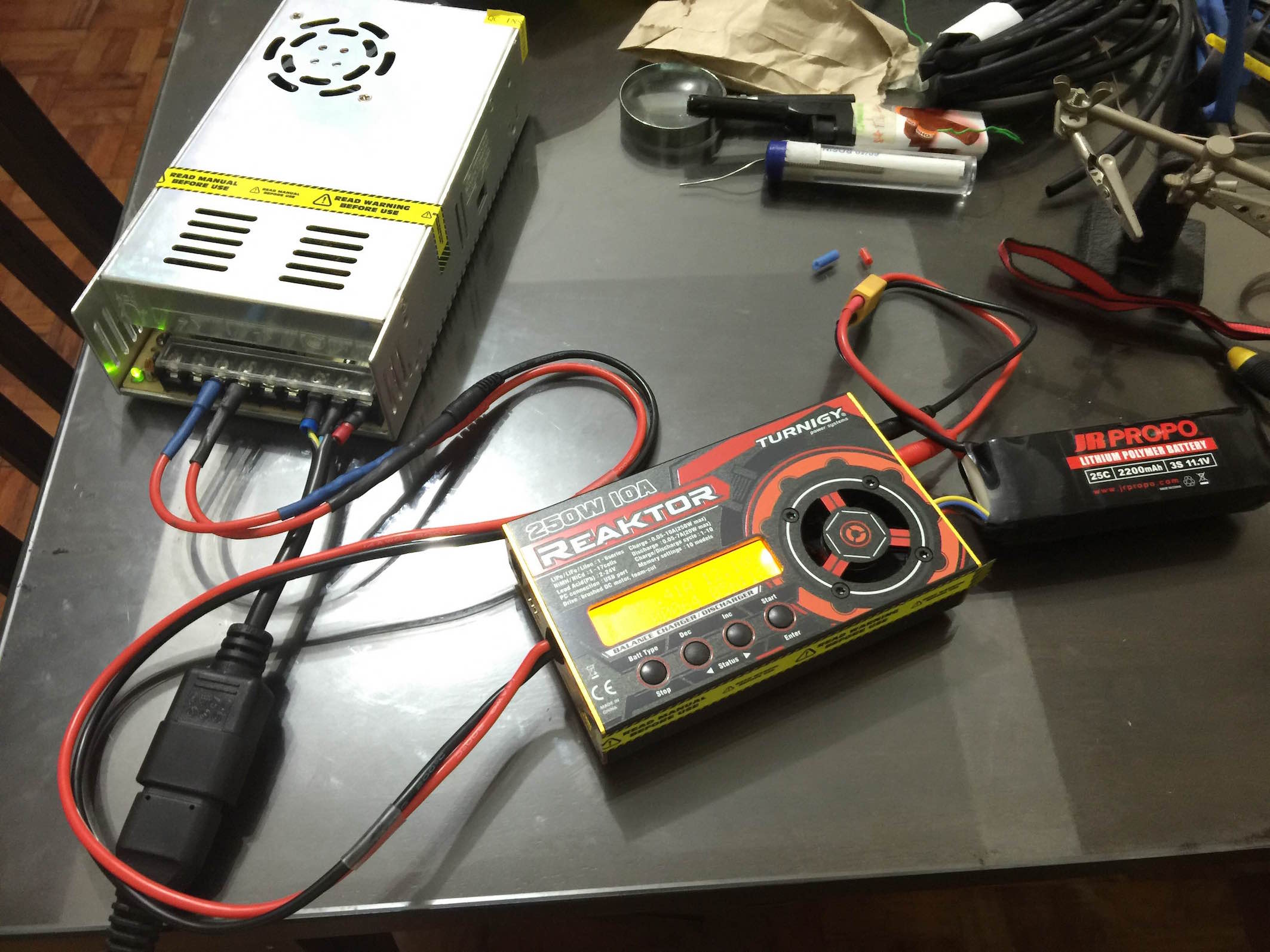 Turnigy Reaktor 250W 10A Charger Balancer Rocks! (so far 